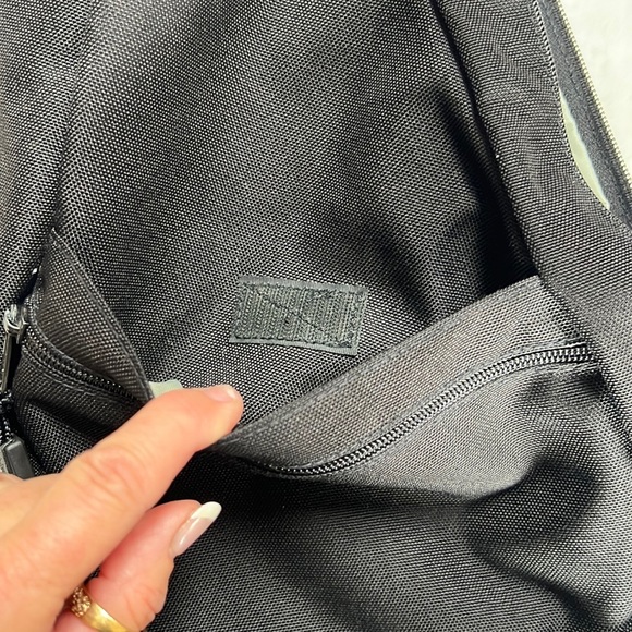 COPY - LL Bean Healthy Back bag Black EUC - Picture 12 of 17